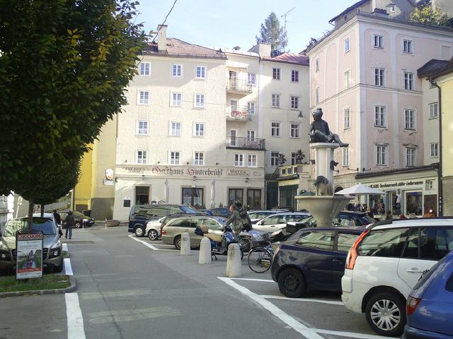 Salzburg - Kajetanerplatz